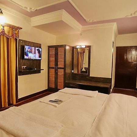 Hotel Ibni Kabeer ศรีนาการ์ ภายนอก รูปภาพ