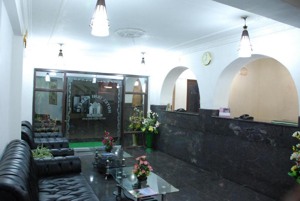 Hotel Ibni Kabeer ศรีนาการ์ ภายนอก รูปภาพ