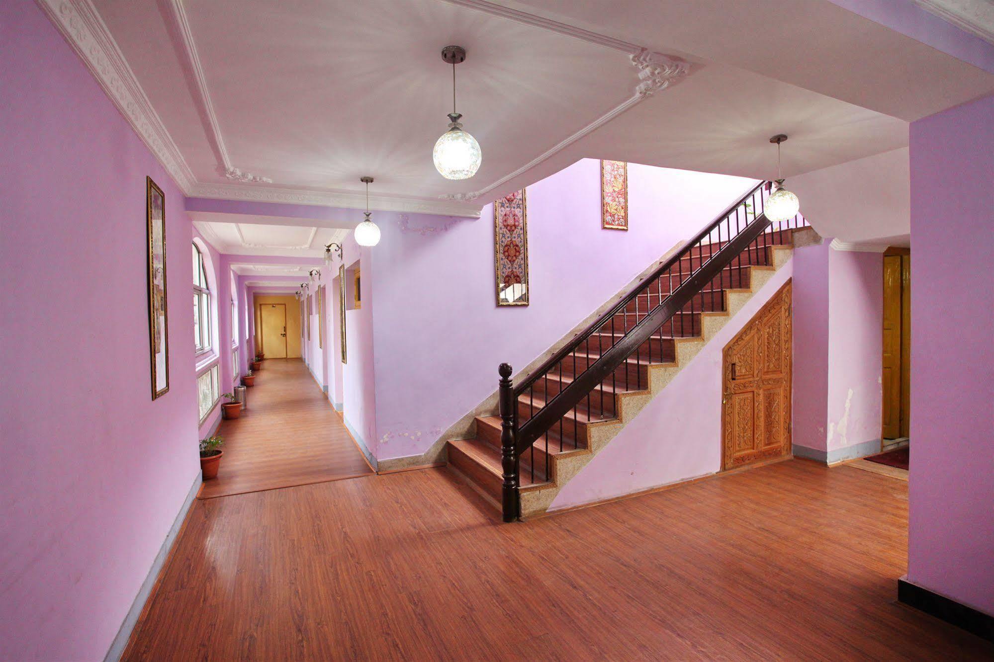 Hotel Ibni Kabeer ศรีนาการ์ ภายนอก รูปภาพ
